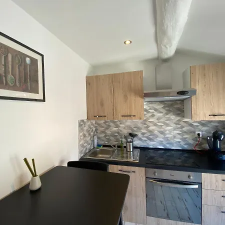 Apartment 018 Chic & Cosy F1 41m2 Hypercentre Wifi Smart Tv Netflix *